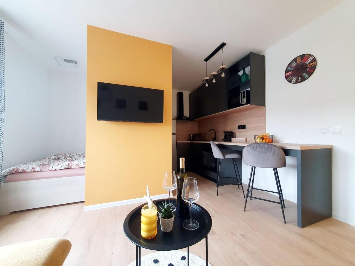 Studioapartman M Valpovo Exterior foto