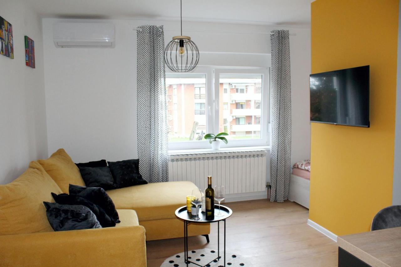 Studioapartman M Valpovo Exterior foto